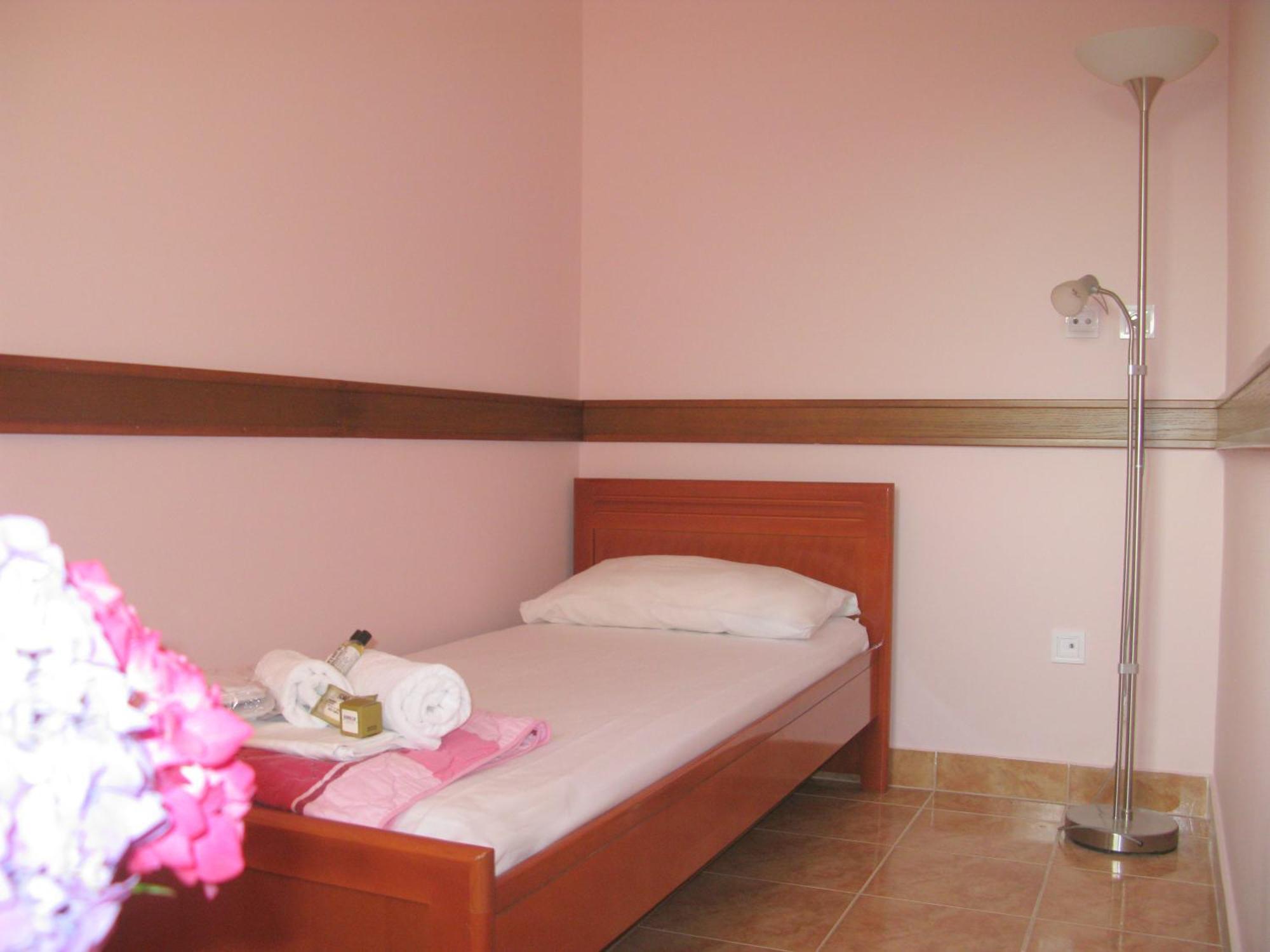 Garni Hotel Koral Budva Phòng bức ảnh