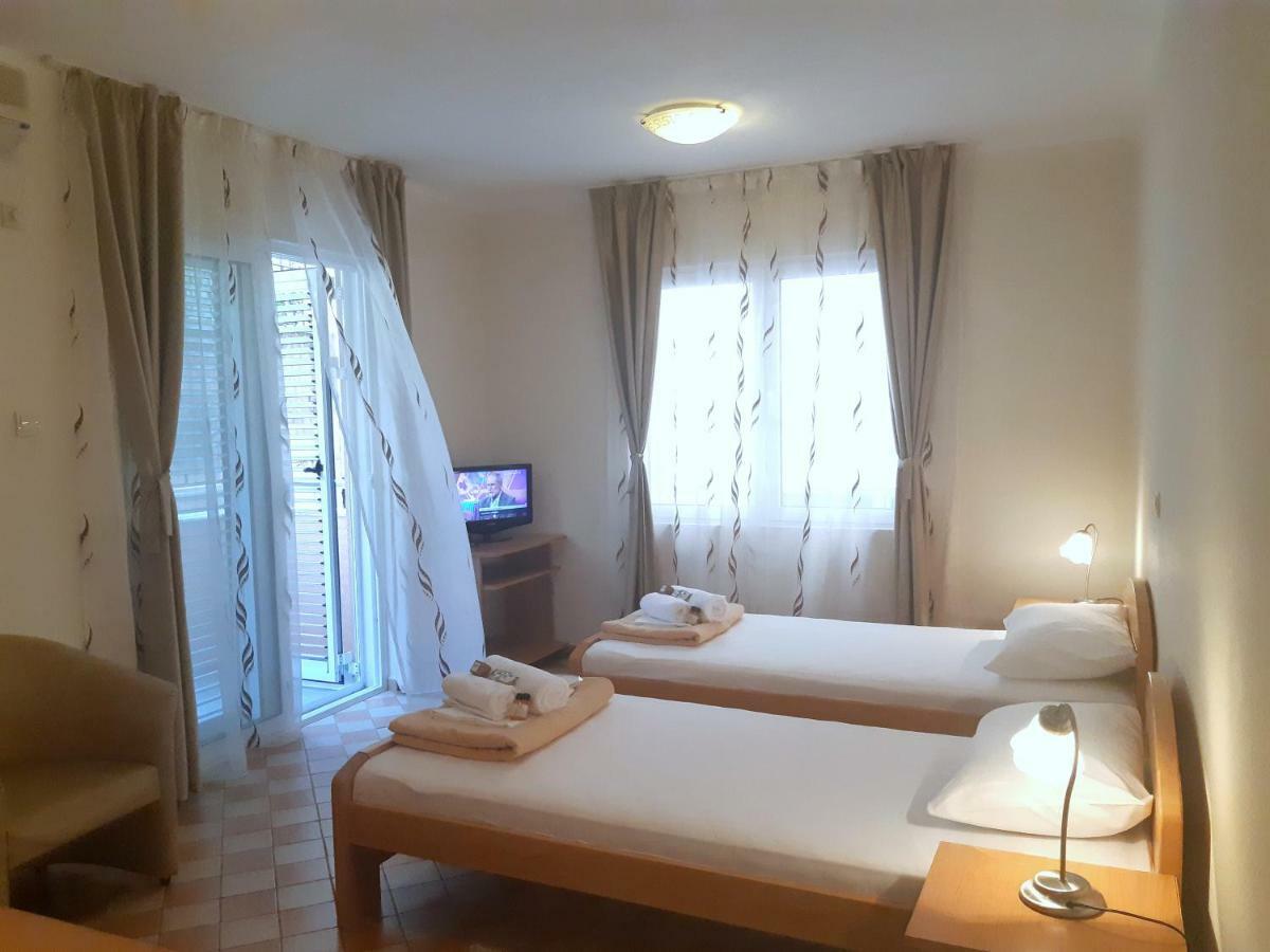 Garni Hotel Koral Budva Phòng bức ảnh